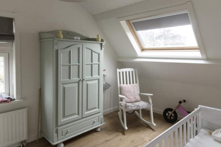 Veilige verf voor kinderkamers kopiëren