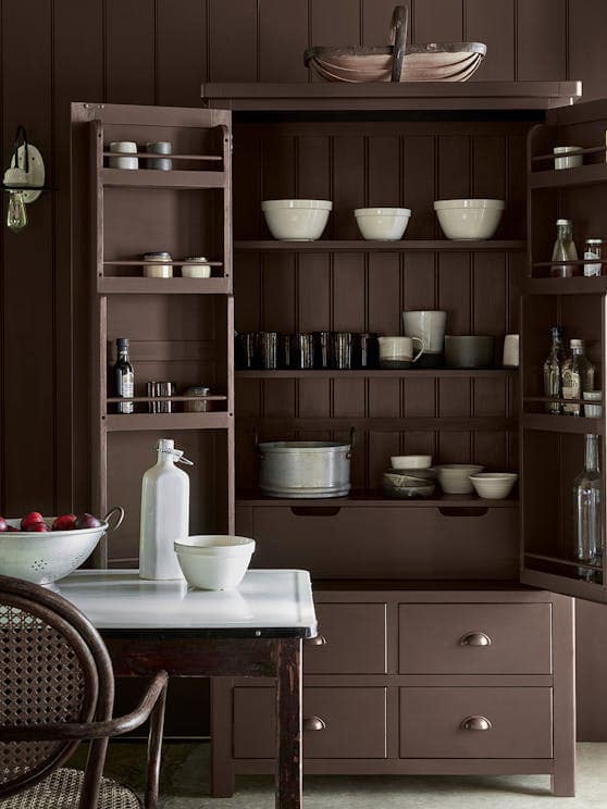 Little Greene Intelligent Satin Bruine kast