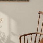 Klassieke stoel met muur in Mild Stone
