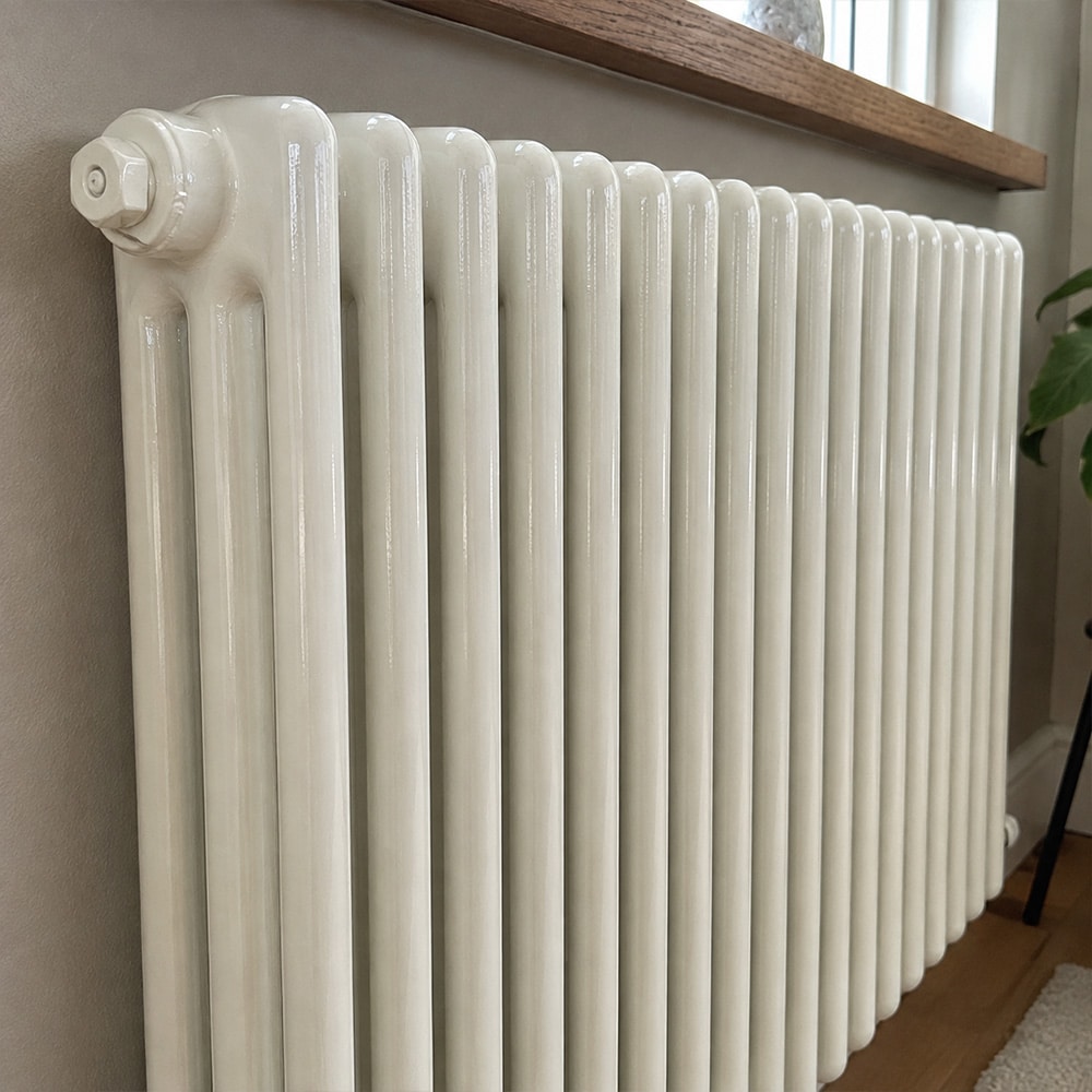 Radiator net geschilderd in zijdeglans