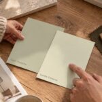 Flexa Pure Kleurstaal Collectie testen Calm pistache en Gentle Pistache